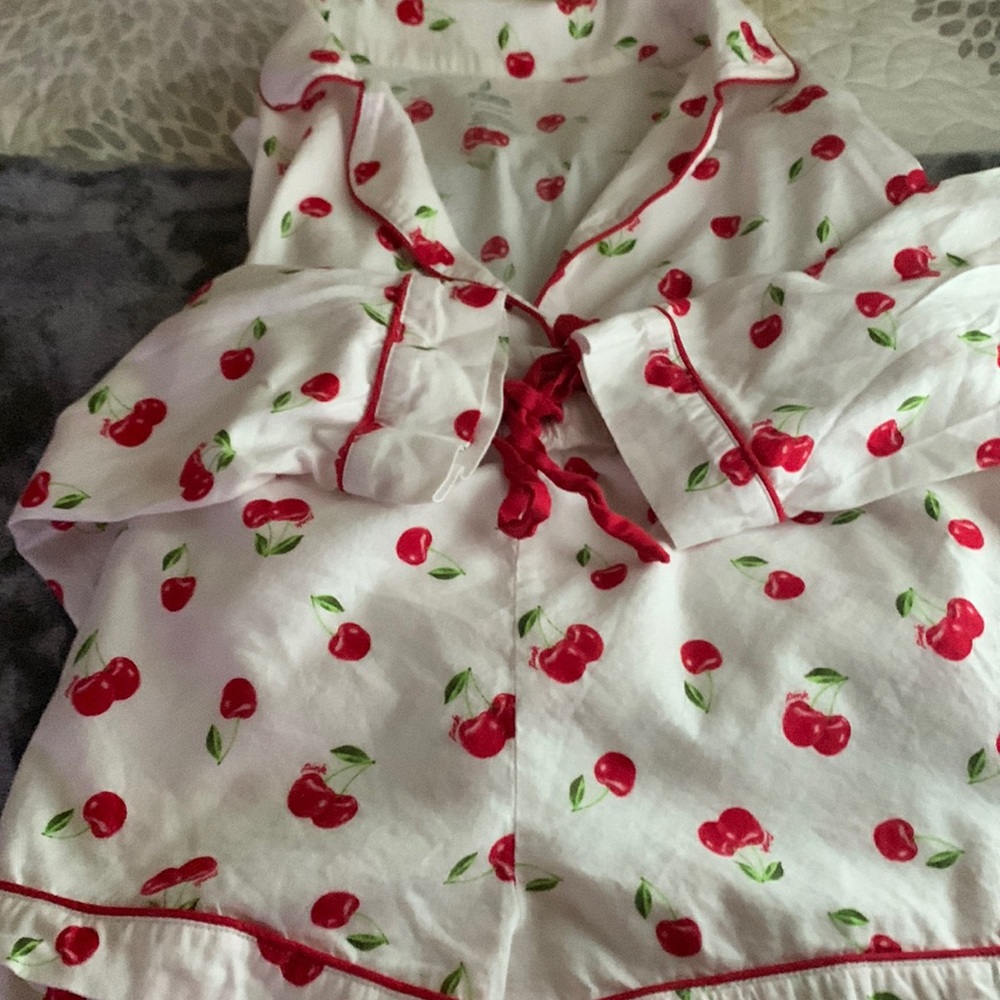 Never used Pink pajama short set Xl